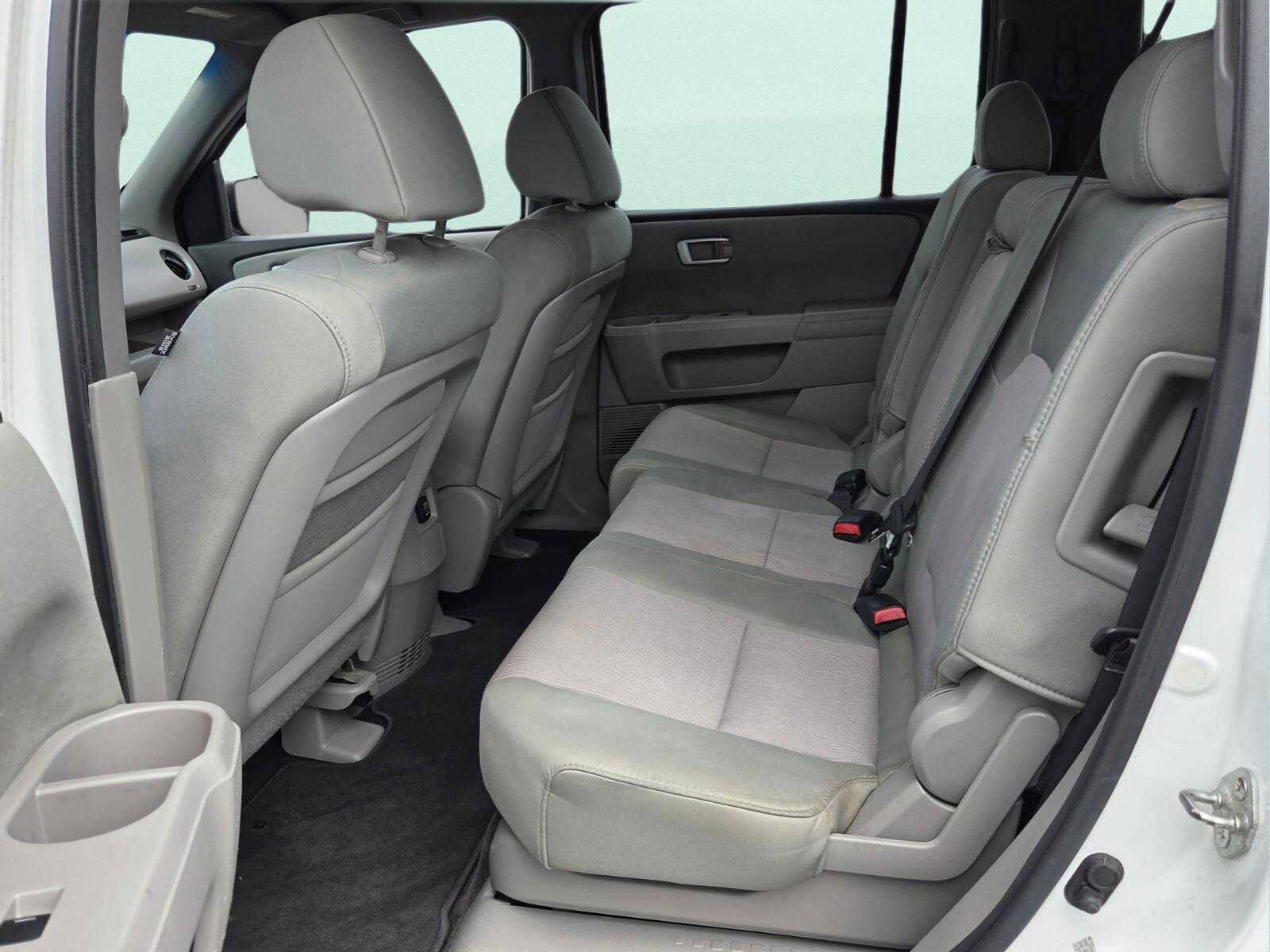 Used 2011 Honda Pilot EX image 8