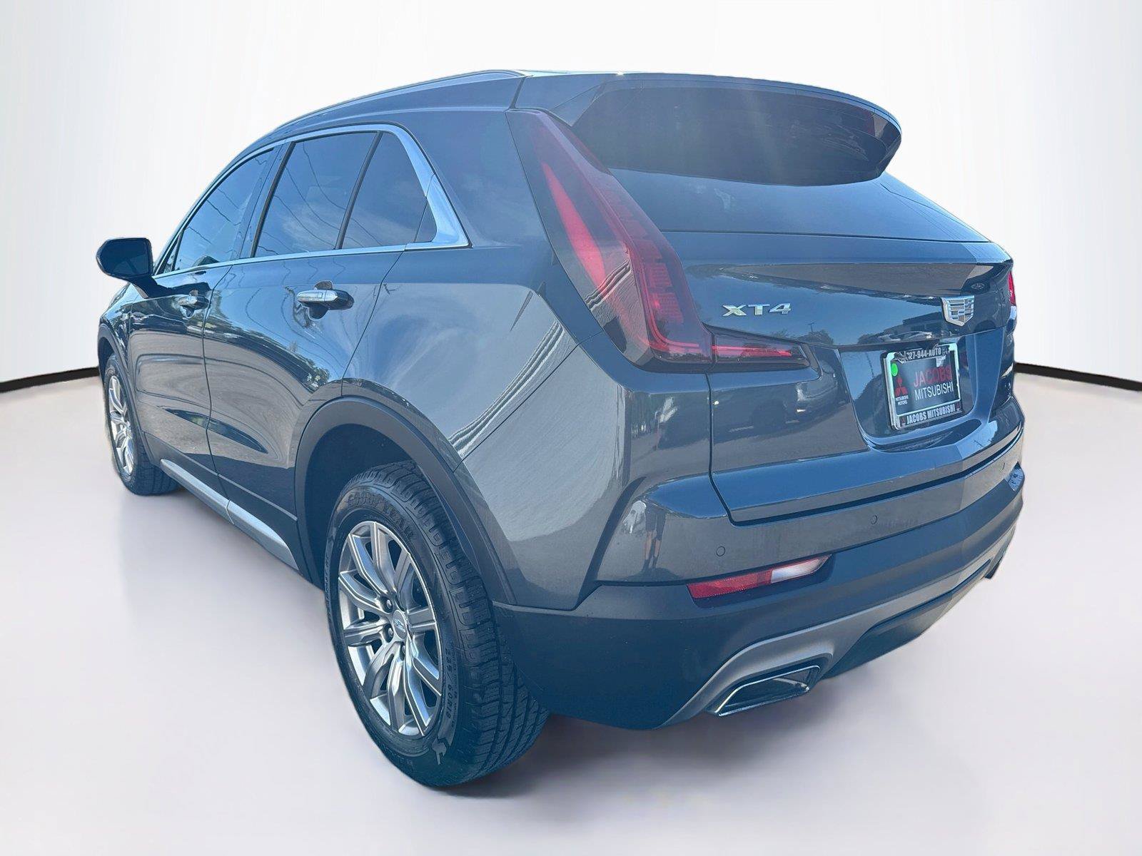 Used 2020 Cadillac XT4 Premium Luxury w/ Driver Awareness Package FWD image 3