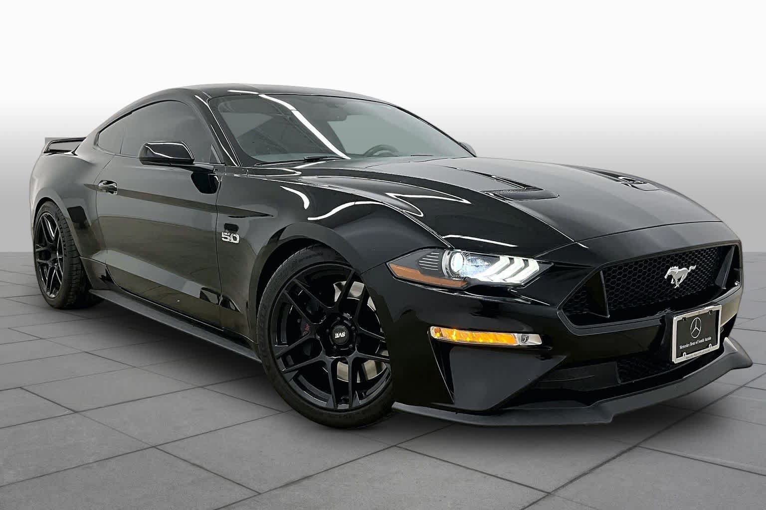 Used 2019 Ford Mustang GT w/ GT Performance Package RWD image 3