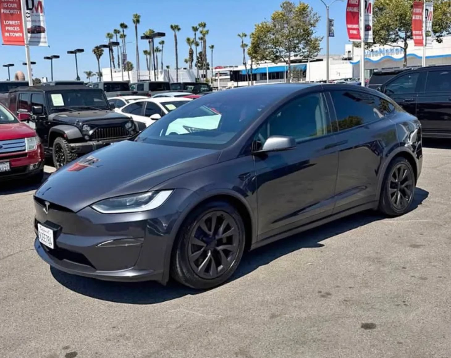Used 2025 Tesla Model X AWD/4WD image 2