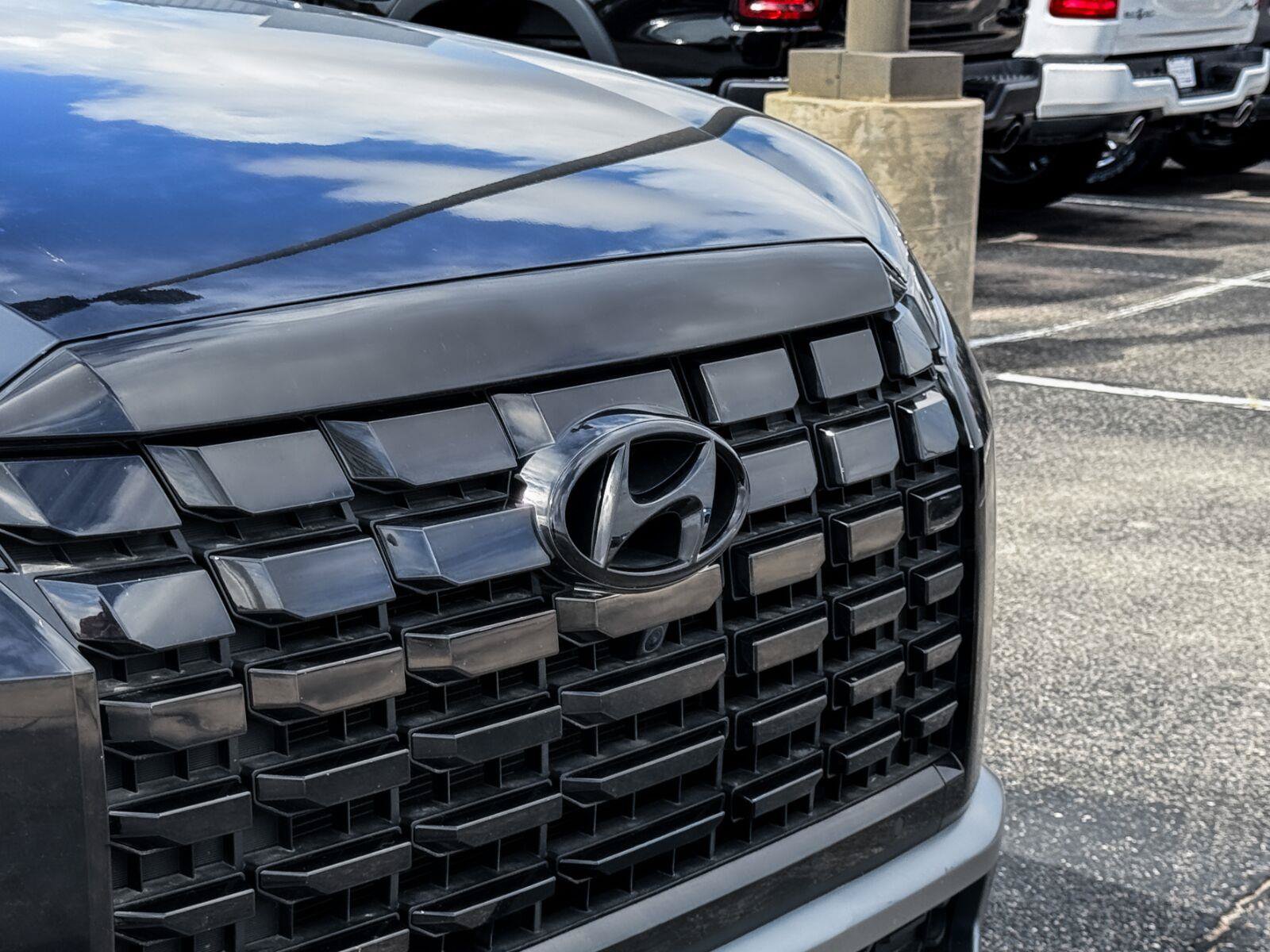 Used 2024 Hyundai Palisade SEL FWD image 7