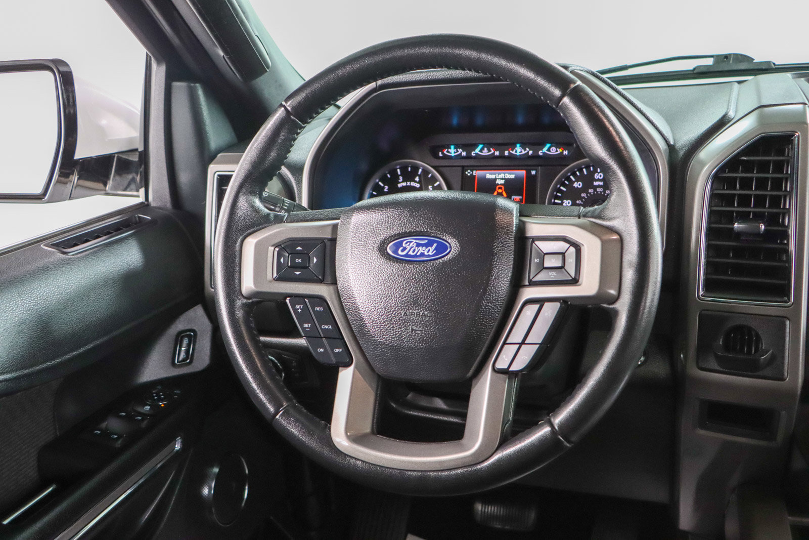 Used 2021 Ford Expedition XLT image 13