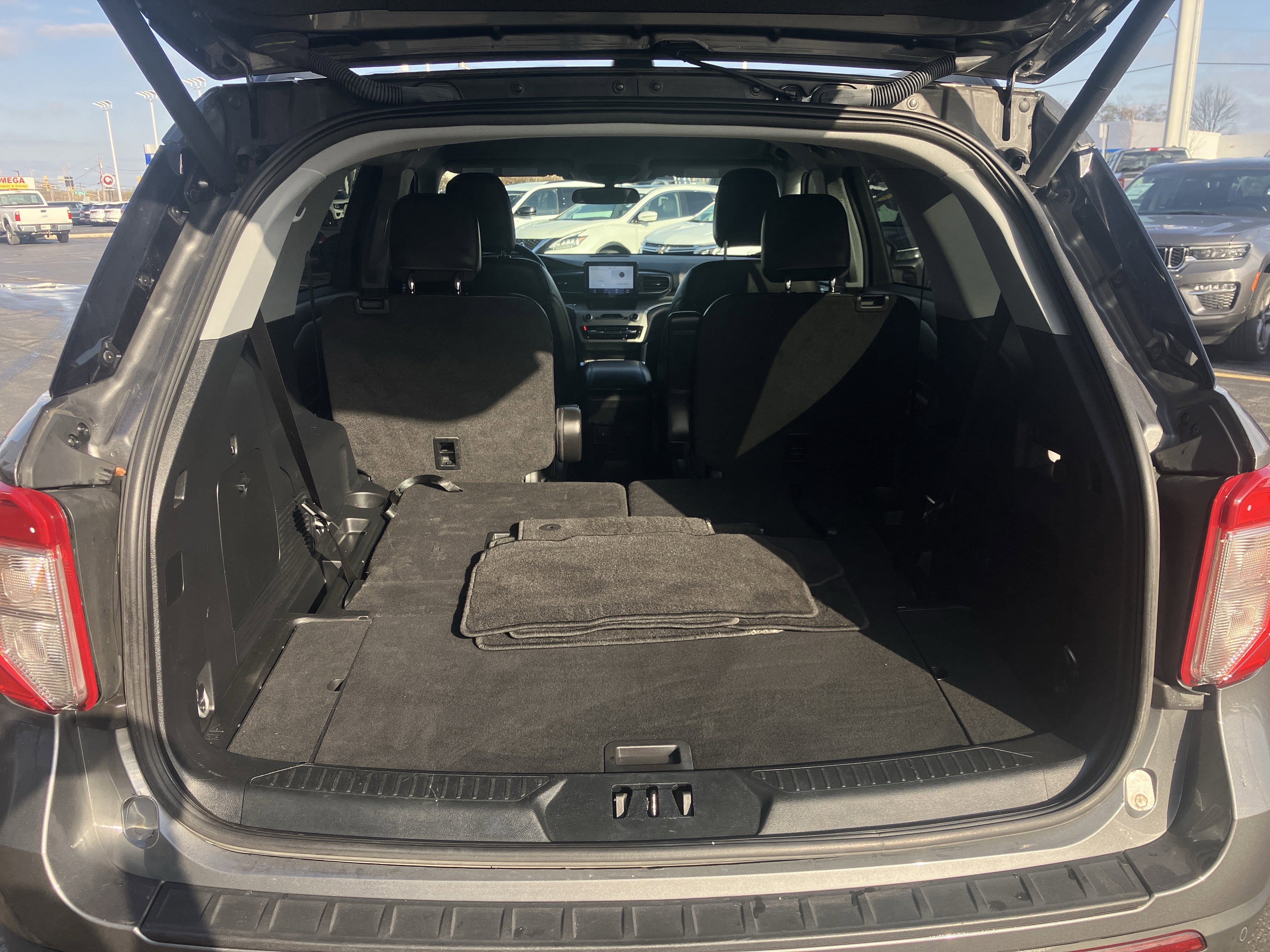 Certified 2023 Ford Explorer XLT w/ Equipment Group 202A image 13