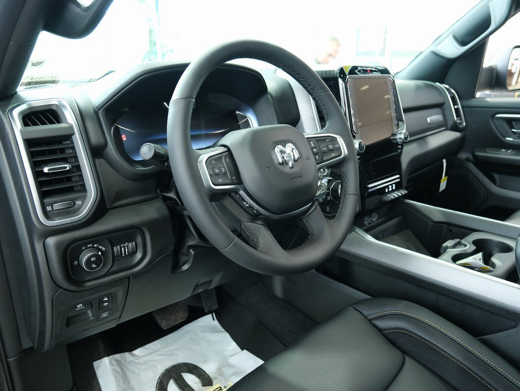 New 2026 RAM 1500 4x4 Crew Cab image 4
