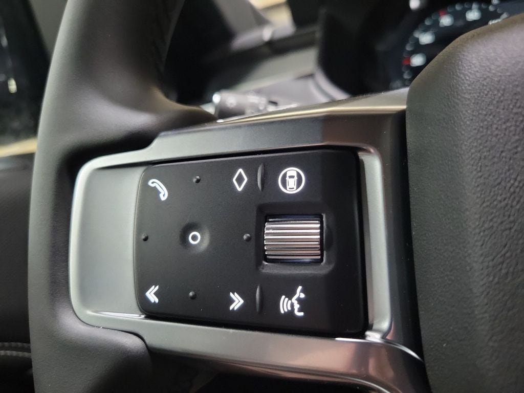 New 2026 Land Rover Discovery Limited Edition AWD/4WD image 15