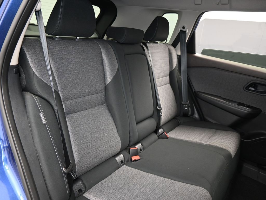 Used 2021 Nissan Rogue S image 34