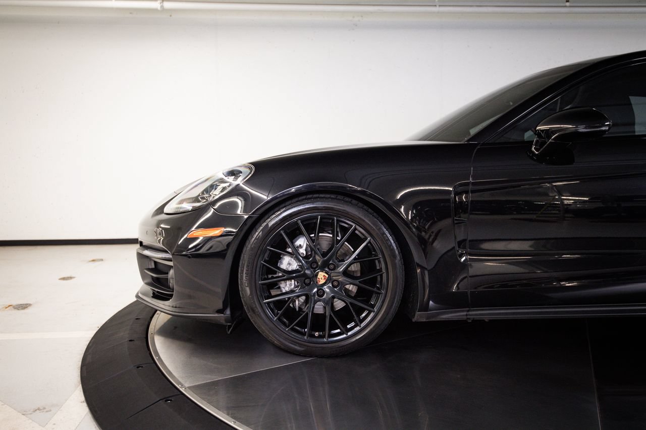 Certified 2023 Porsche Panamera 4 Platinum Edition AWD/4WD image 11