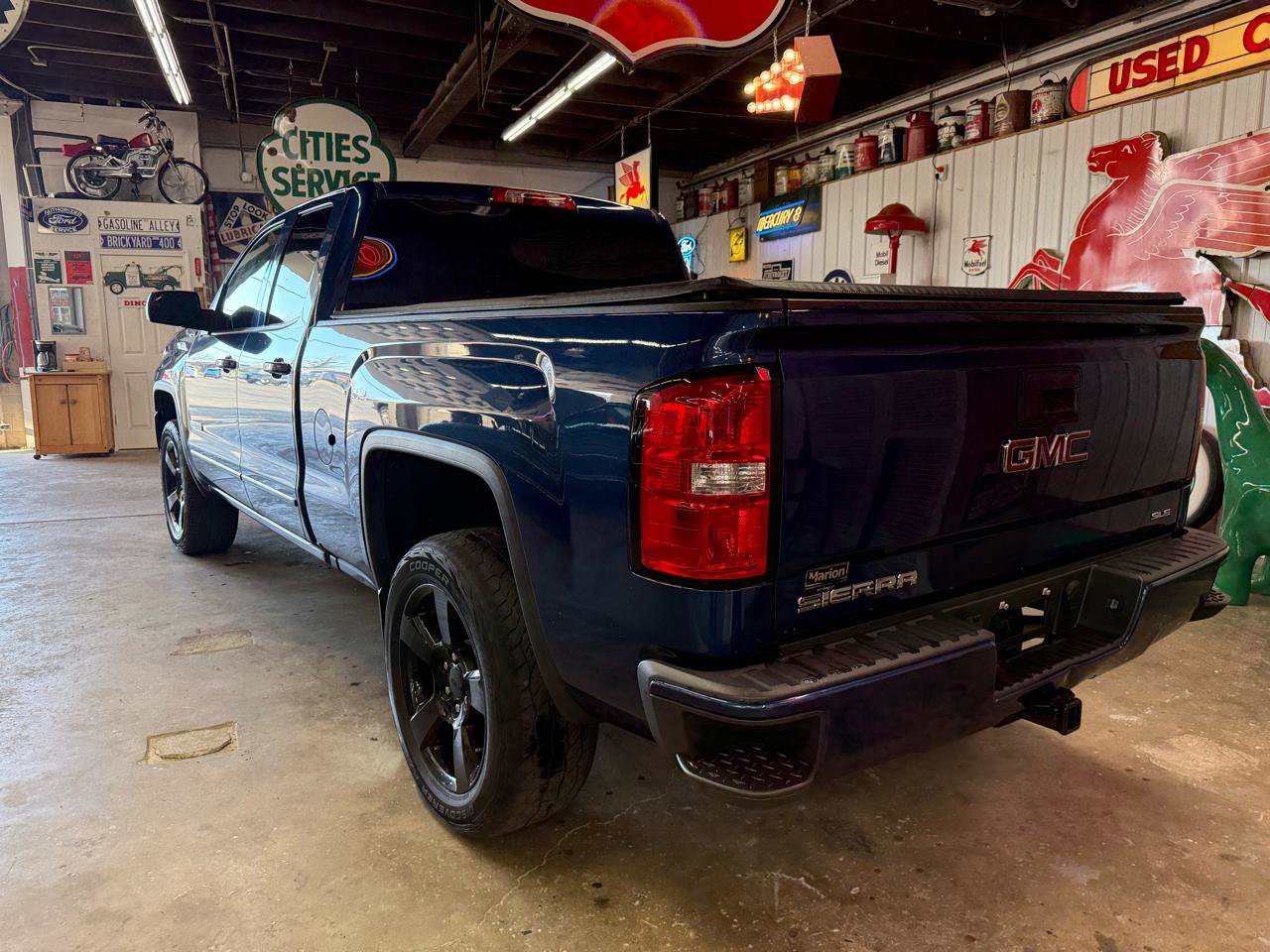 Used 2017 GMC Sierra 1500 SLE w/ SLE Value Package image 3