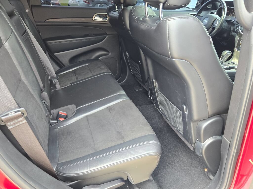 Used 2021 Jeep Grand Cherokee Laredo X AWD/4WD image 11