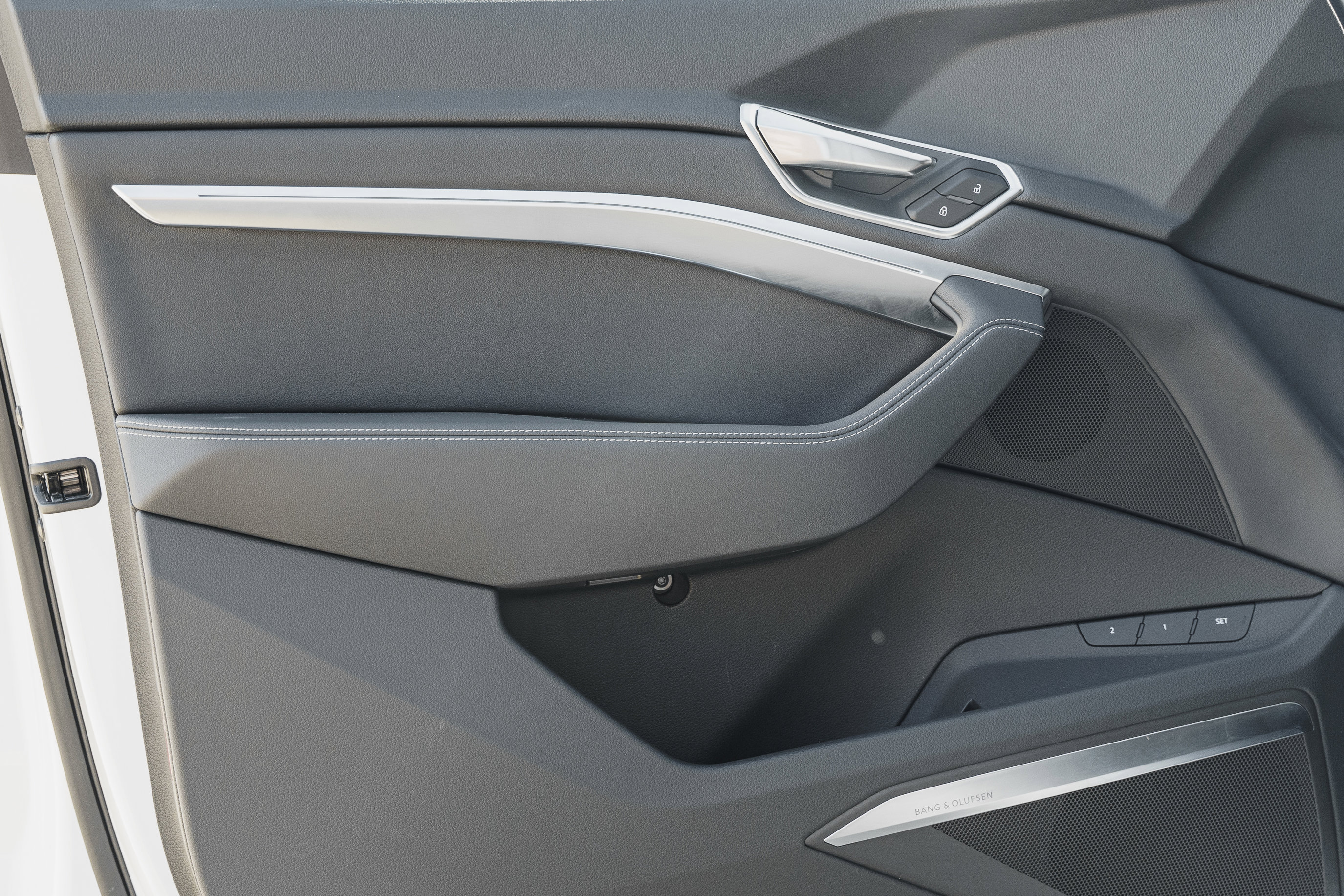 Certified 2024 Audi Q8 e-tron Premium Plus w/ Premium Plus Package image 23