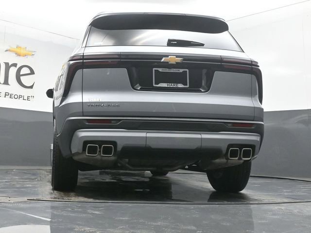 Used 2025 Chevrolet Traverse LT image 55