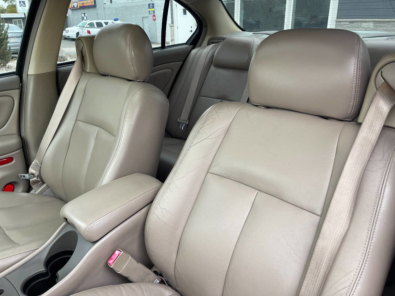 Used 2004 Pontiac Bonneville SLE image 27