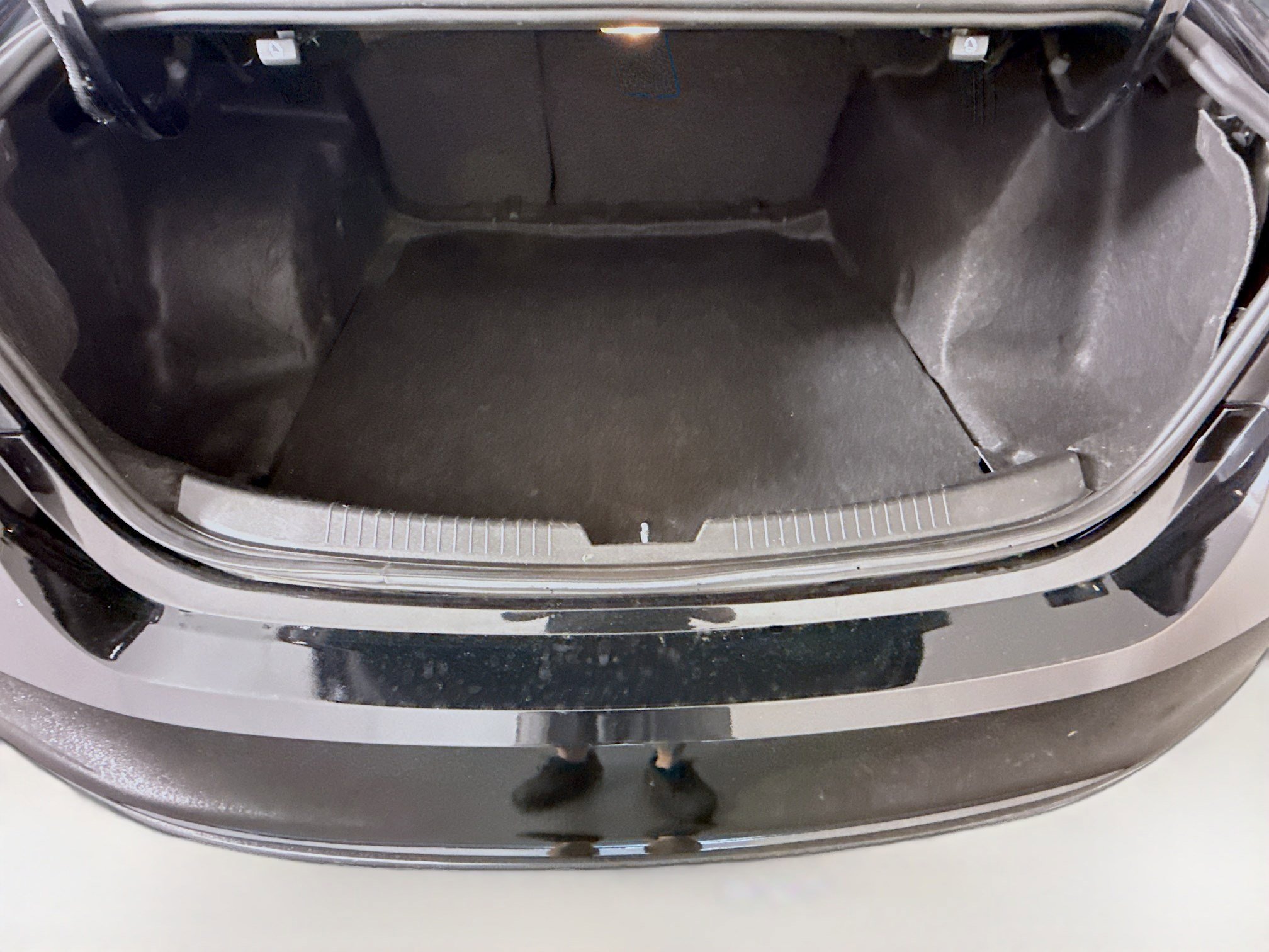 Used 2022 Chevrolet Malibu LT FWD image 35