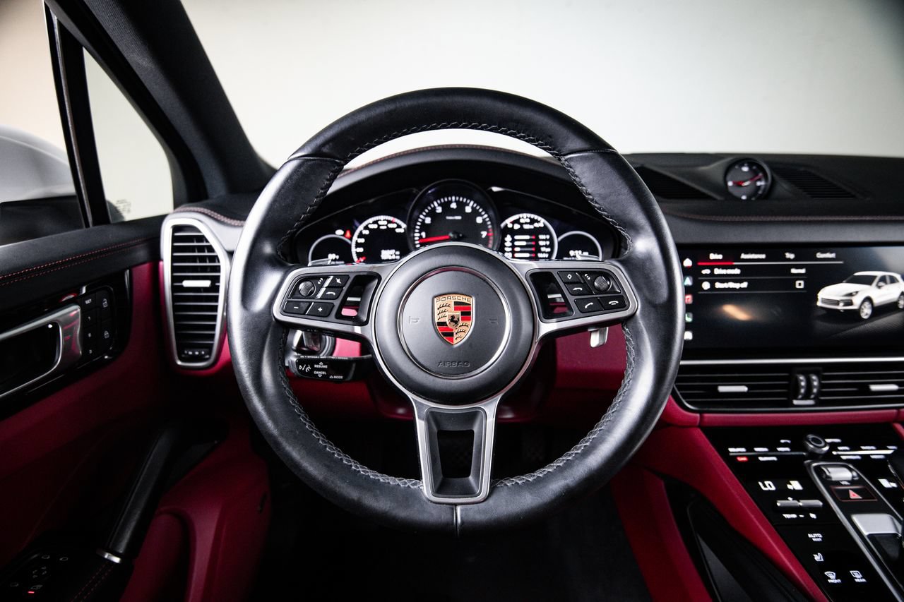 Certified 2023 Porsche Cayenne AWD/4WD image 26