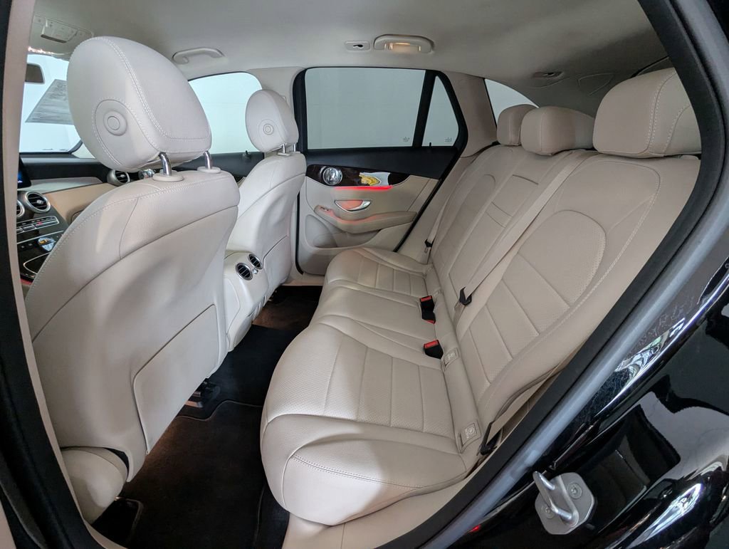 Used 2020 Mercedes-Benz GLC 300 image 13