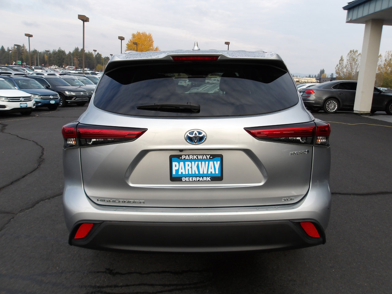 Used 2020 Toyota Highlander XLE image 4