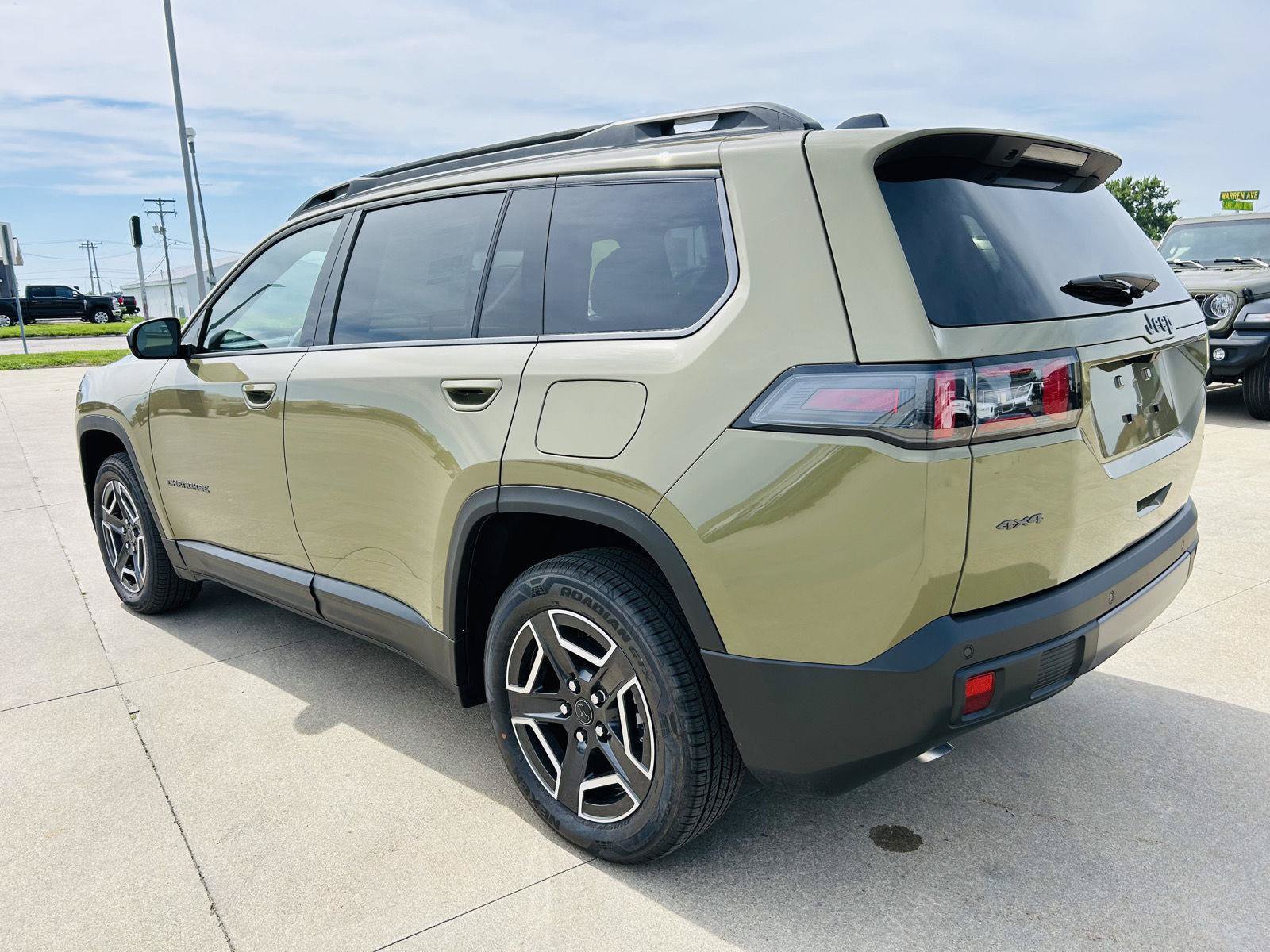 New 2026 Jeep Cherokee Laredo AWD/4WD image 35