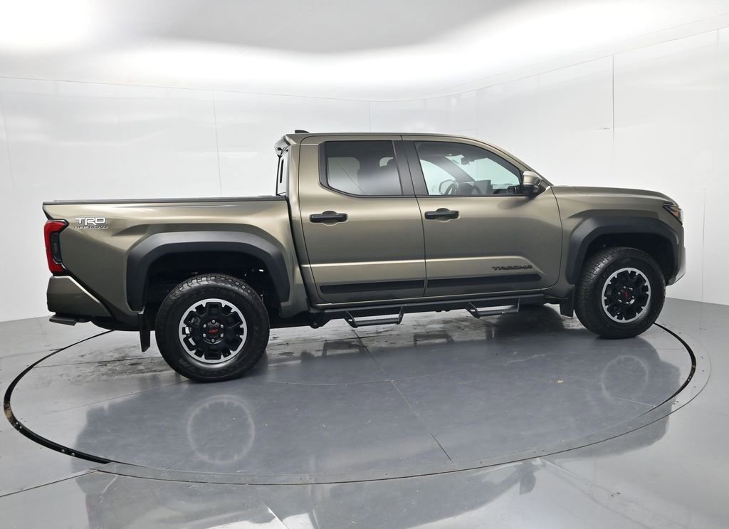 Used 2024 Toyota Tacoma TRD Off-Road w/ TRD Off Road Premium Package AWD/4WD image 8