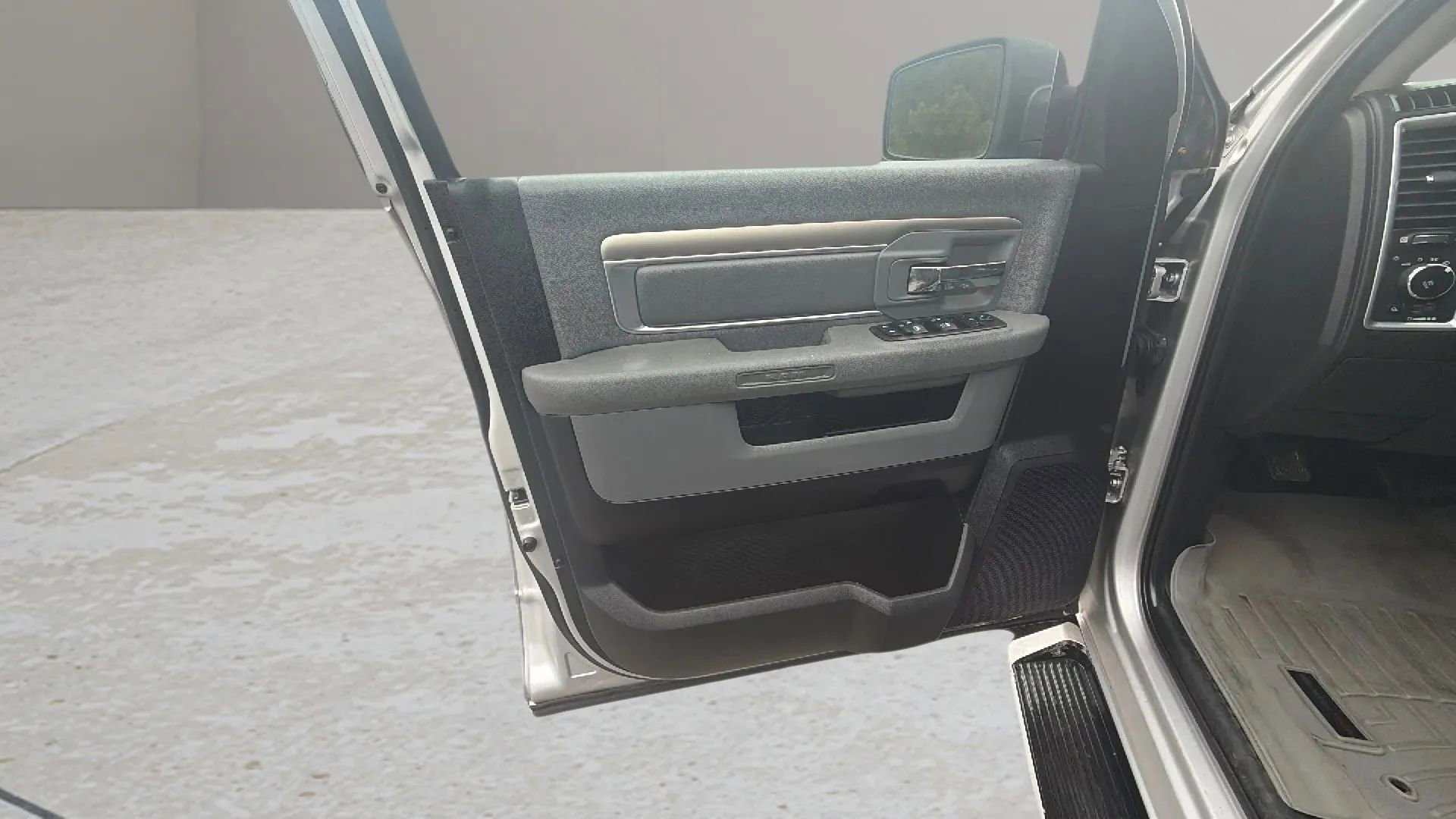 Used 2018 RAM 1500 Big Horn image 26