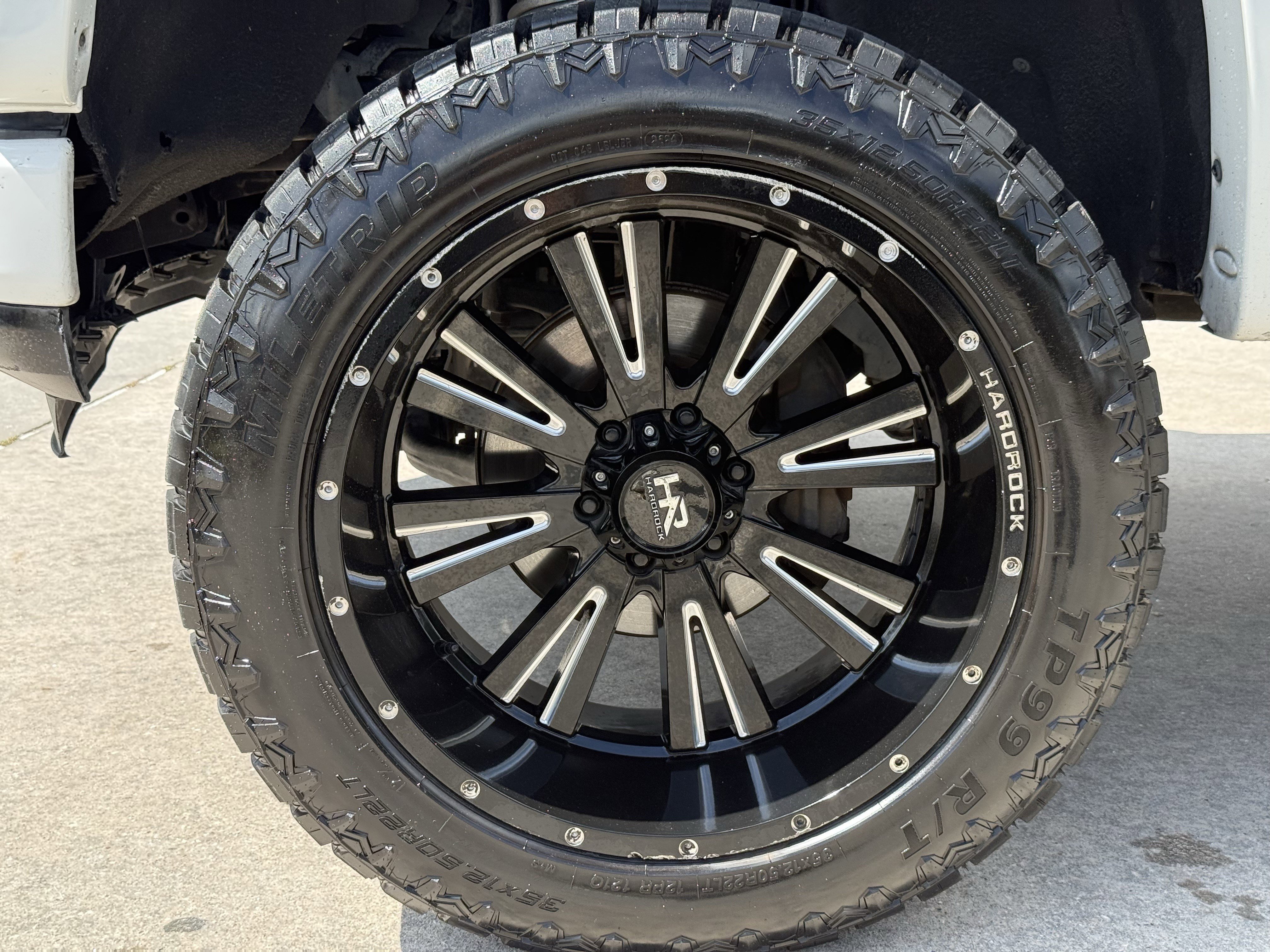 Used 2020 Chevrolet Silverado 1500 Custom w/ Custom Max Trailering Package AWD/4WD image 12