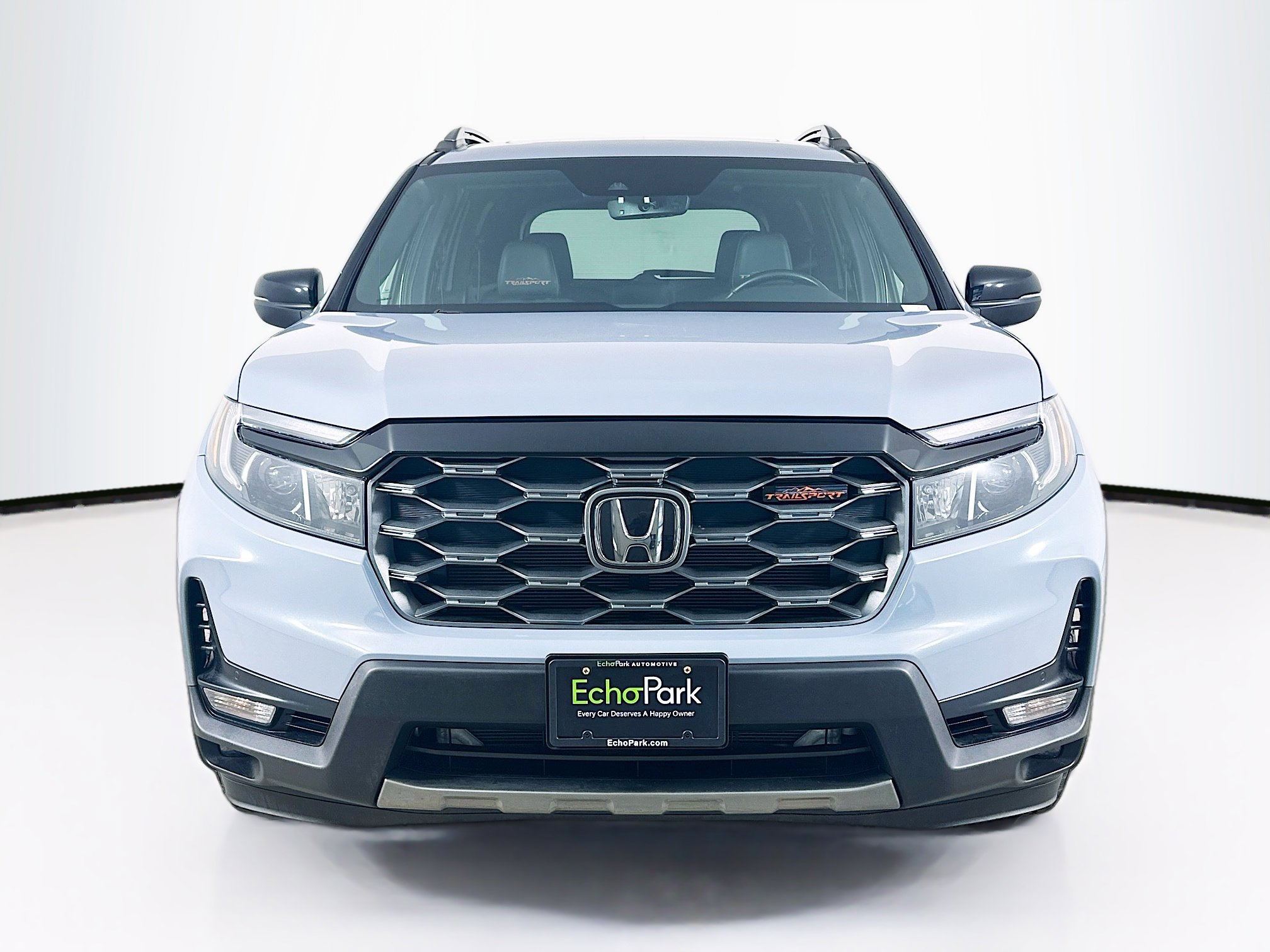 Used 2024 Honda Passport TrailSport image 2