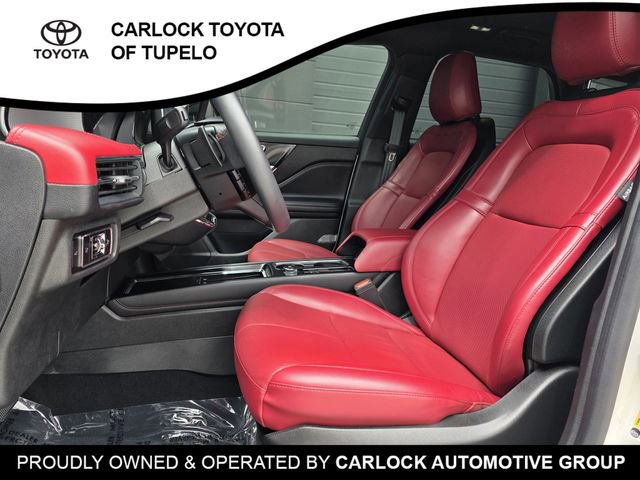 Used 2023 Lincoln Corsair Reserve w/ Jet Appearance Package image 15