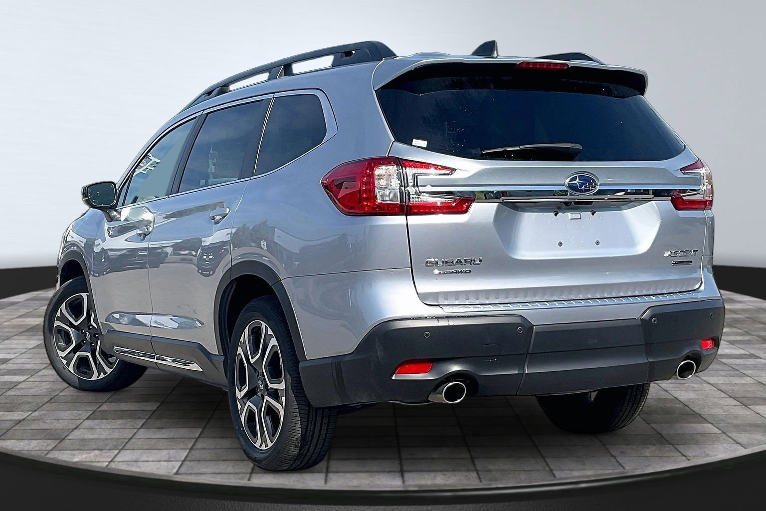 Certified 2026 Subaru Ascent Limited AWD/4WD image 11