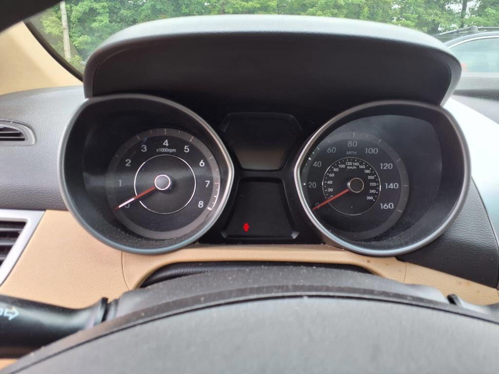 Used 2013 Hyundai Elantra GLS w/ Preferred Pkg FWD image 18
