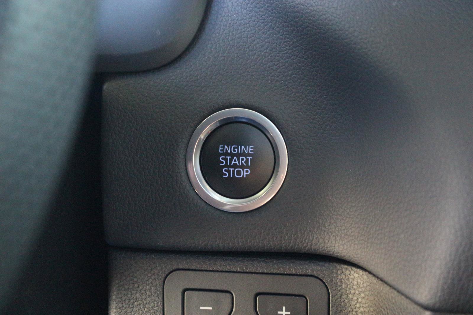 Used 2024 Toyota Tundra Limited w/ Power Package image 32