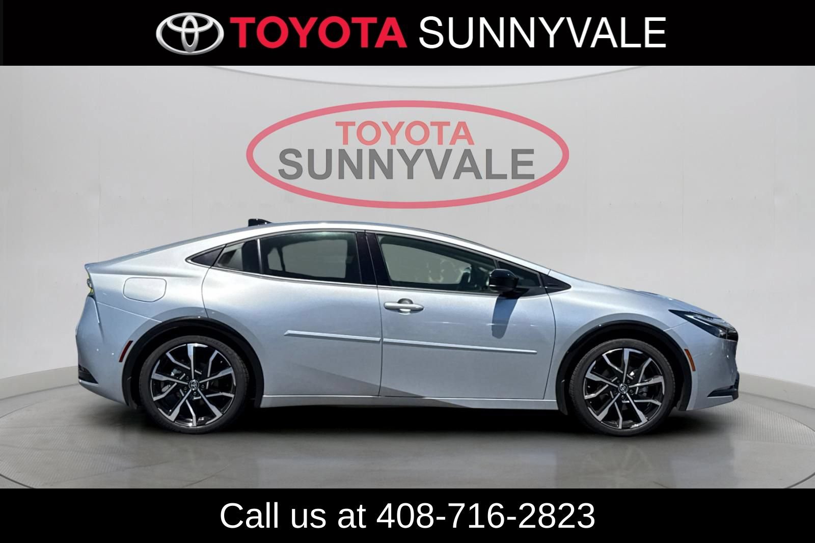 Used 2026 Toyota Prius Plug-In Hybrid FWD image 9