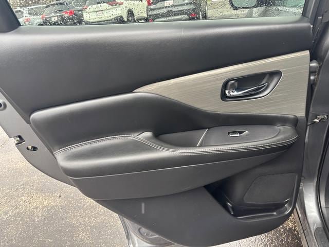 Used 2018 Nissan Murano Platinum w/ Cargo Package AWD/4WD image 12
