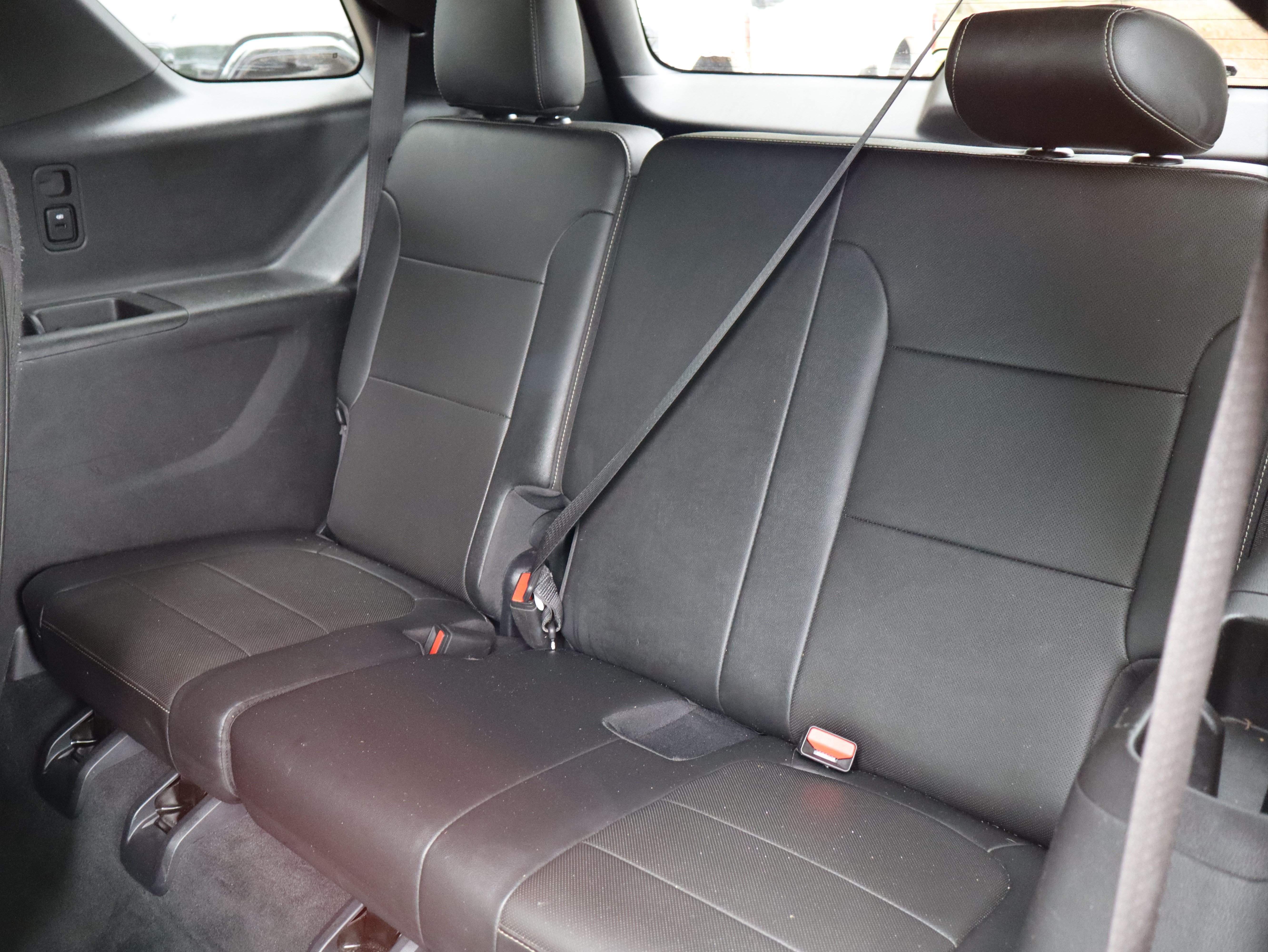 Used 2023 Chevrolet Traverse Premier FWD image 44