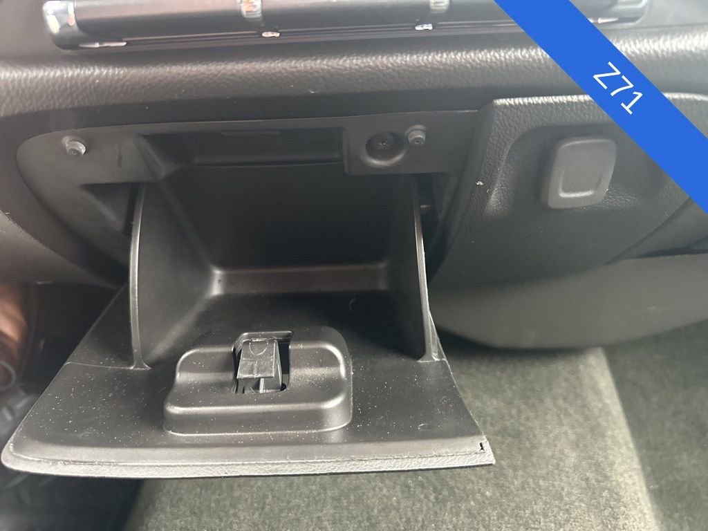 Used 2018 Chevrolet Silverado 1500 LT image 17