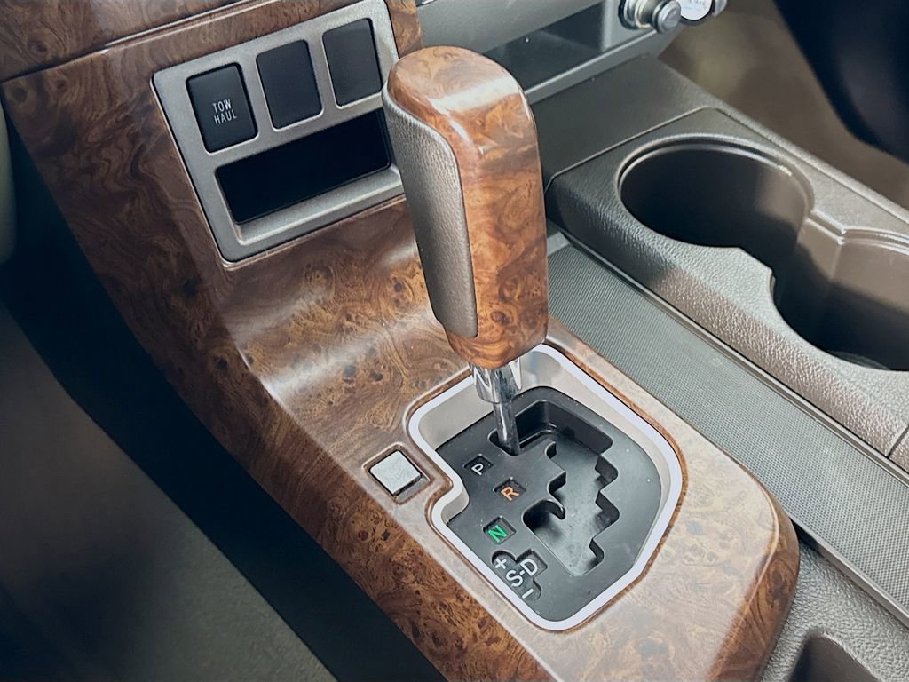 Used 2010 Toyota Tundra Limited image 17