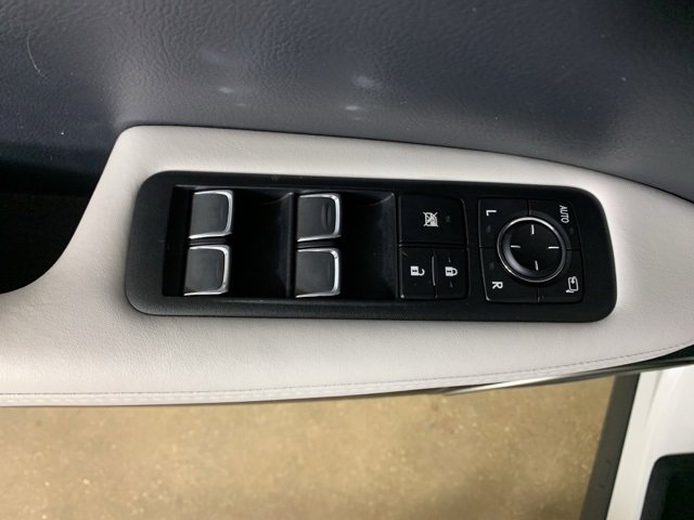 Used 2020 Lexus RX 450h AWD w/ Premium Package image 18