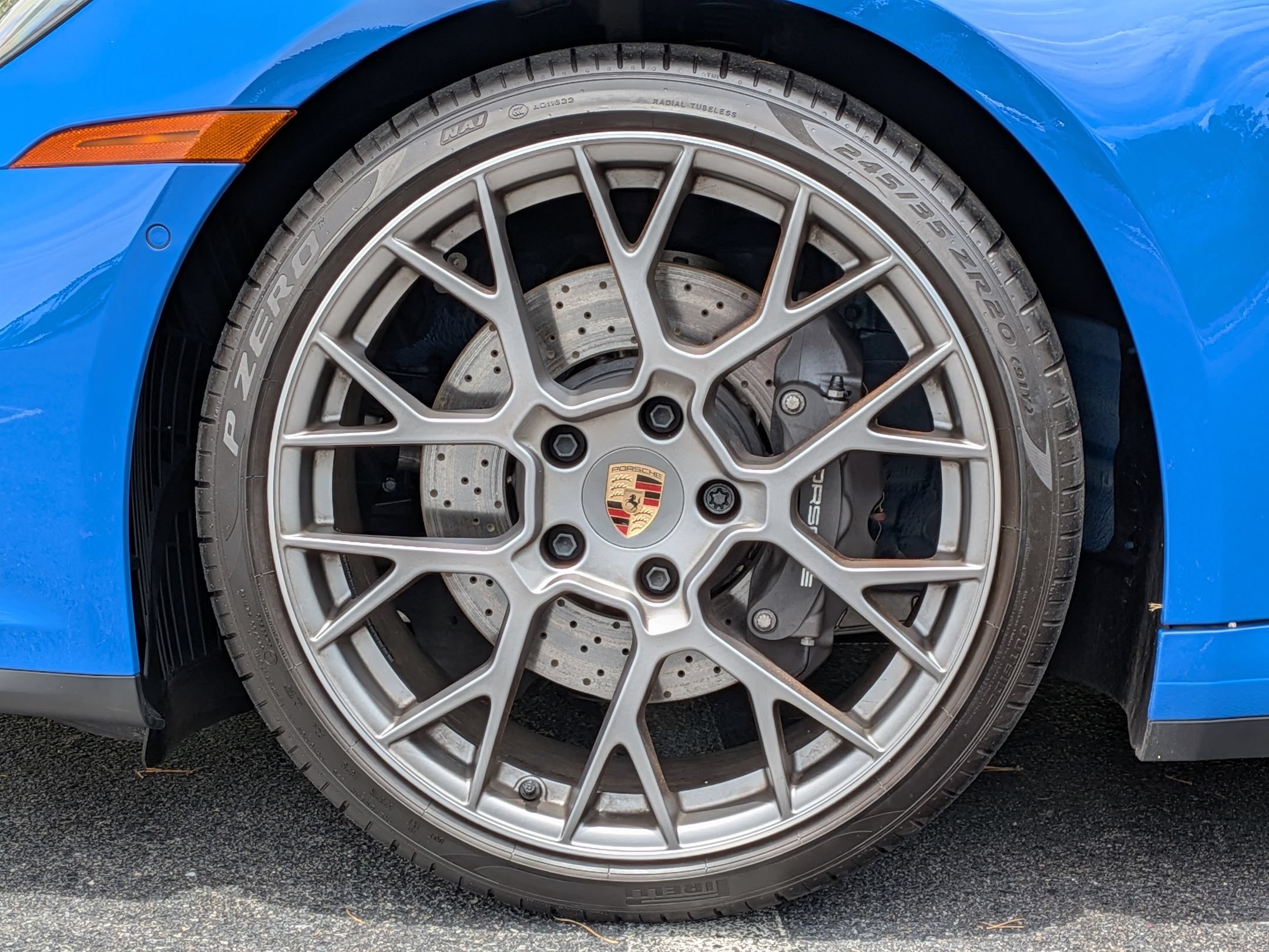Certified 2025 Porsche 911 Carrera RWD image 36