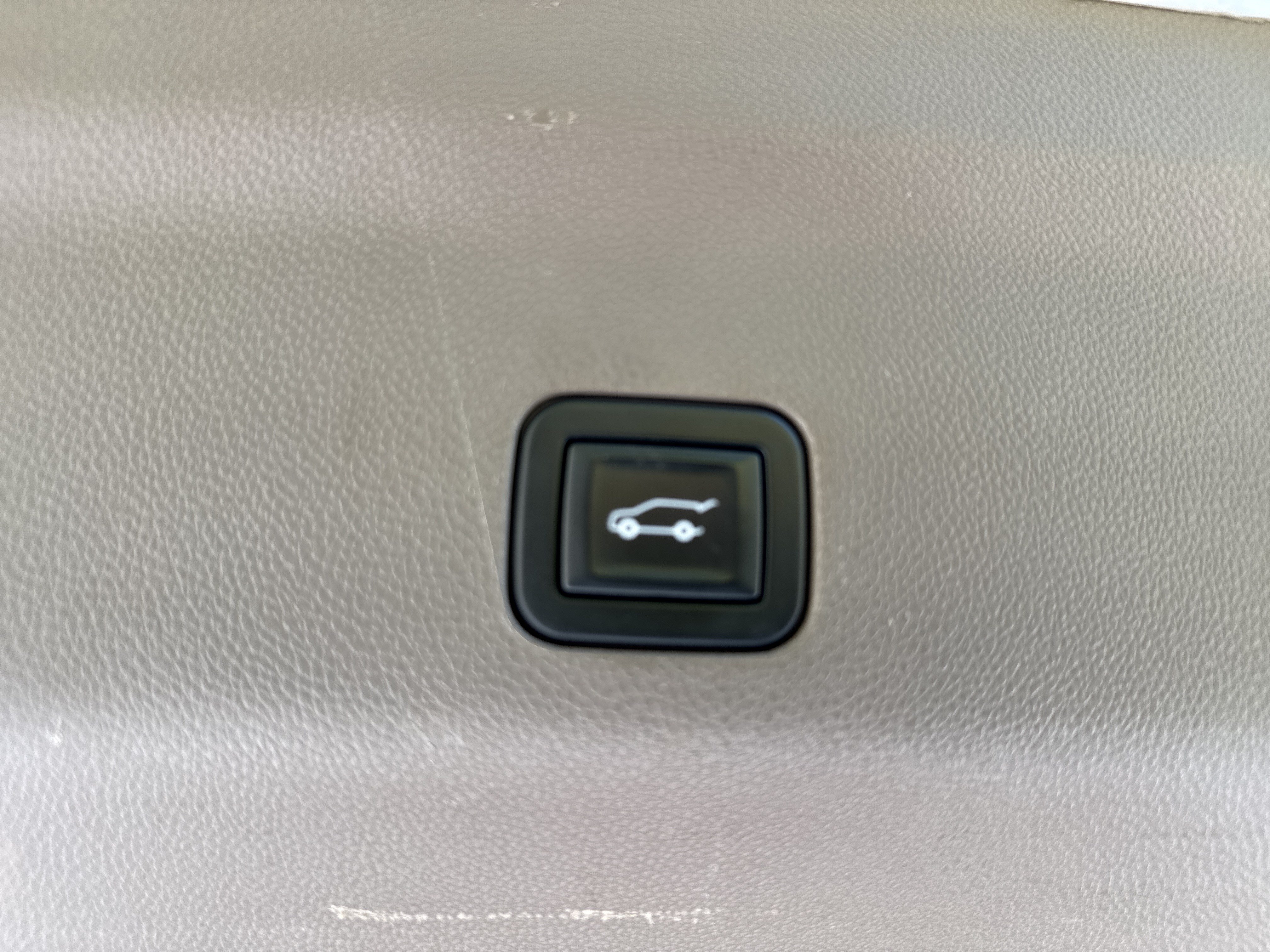 Used 2021 GMC Yukon Denali w/ Denali Premium Package AWD/4WD image 41