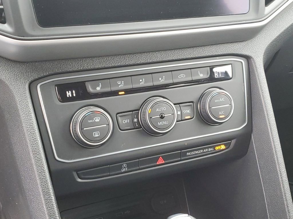 Used 2021 Volkswagen Atlas Cross Sport SE image 24