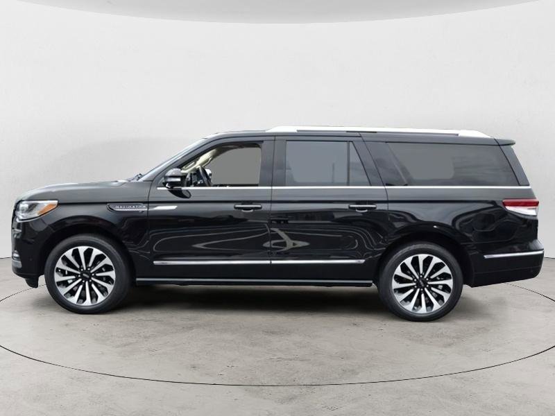 Used 2024 Lincoln Navigator L Reserve AWD/4WD image 6