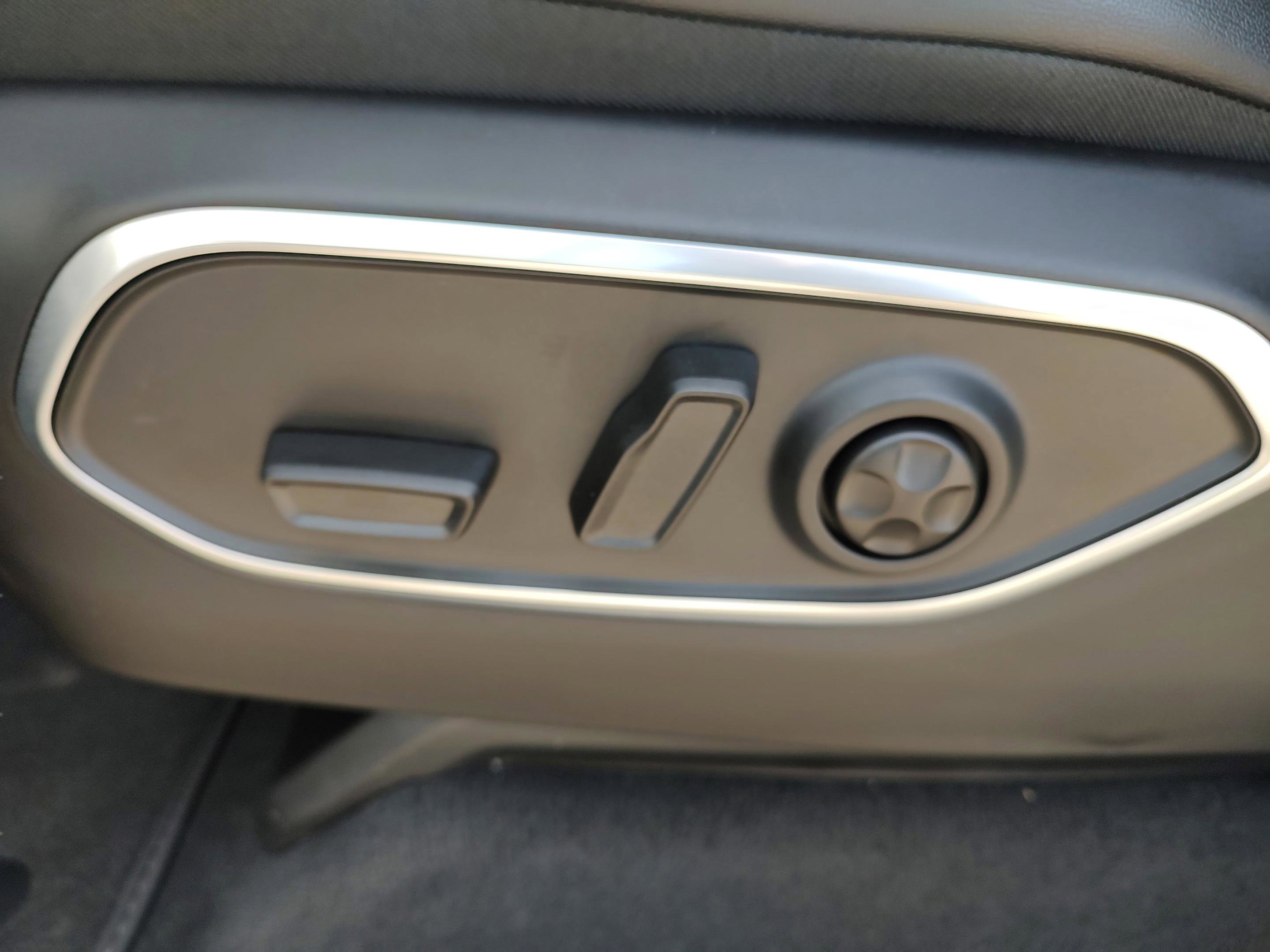 New 2025 Jeep Wagoneer Base image 29