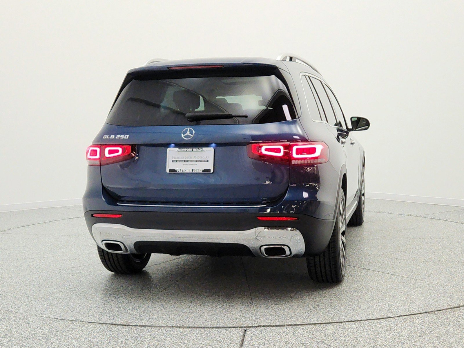 Used 2022 Mercedes-Benz GLB 250 image 6