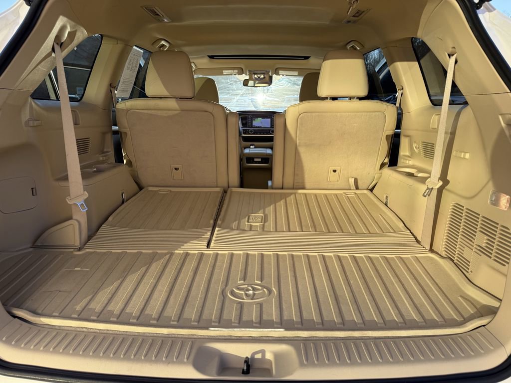Used 2014 Toyota Highlander Limited image 13