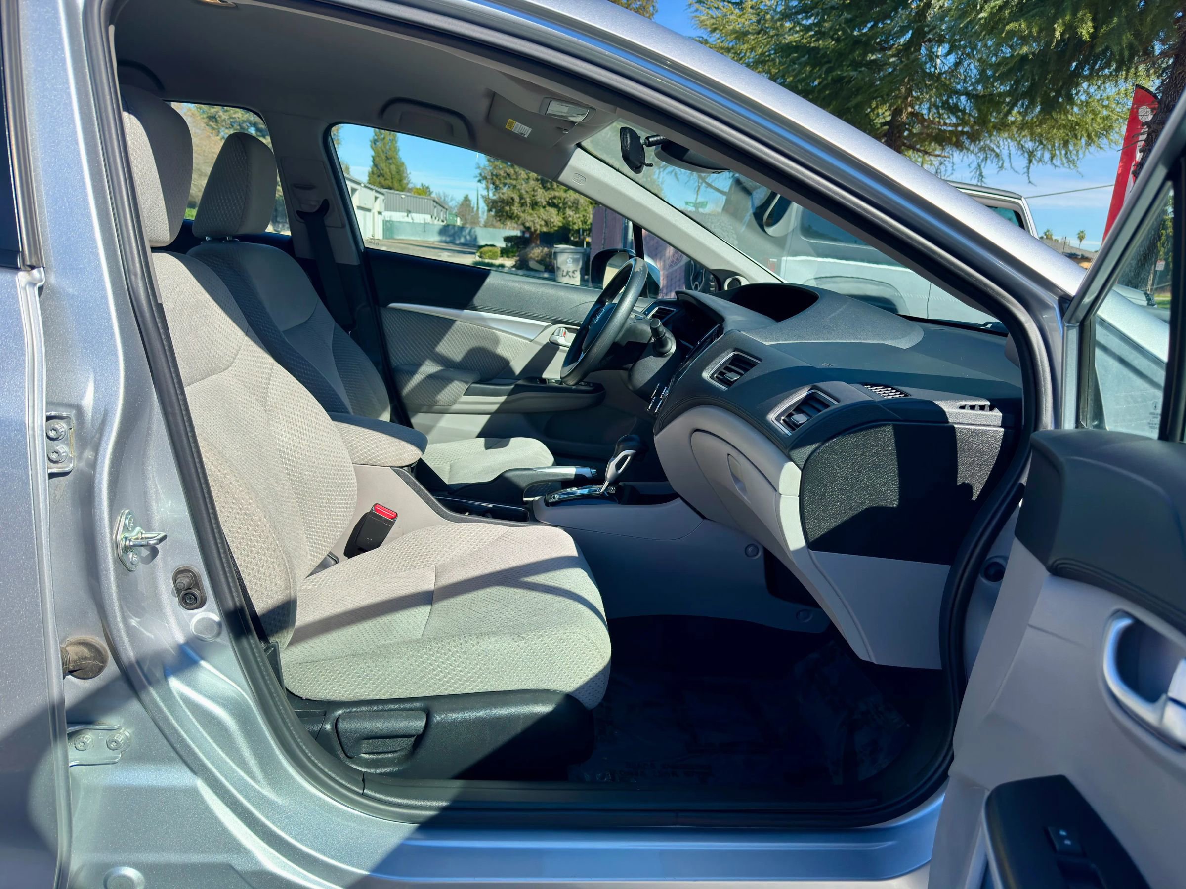 Used 2015 Honda Civic Hybrid Sedan image 12