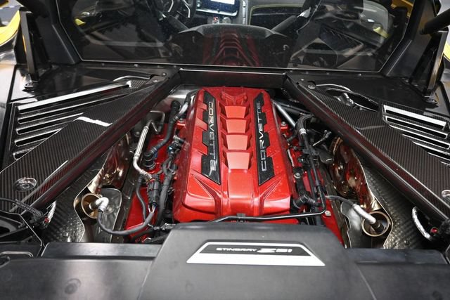 Used 2025 Chevrolet Corvette Stingray Premium Cpe w/ Z51 Performance Package RWD image 23