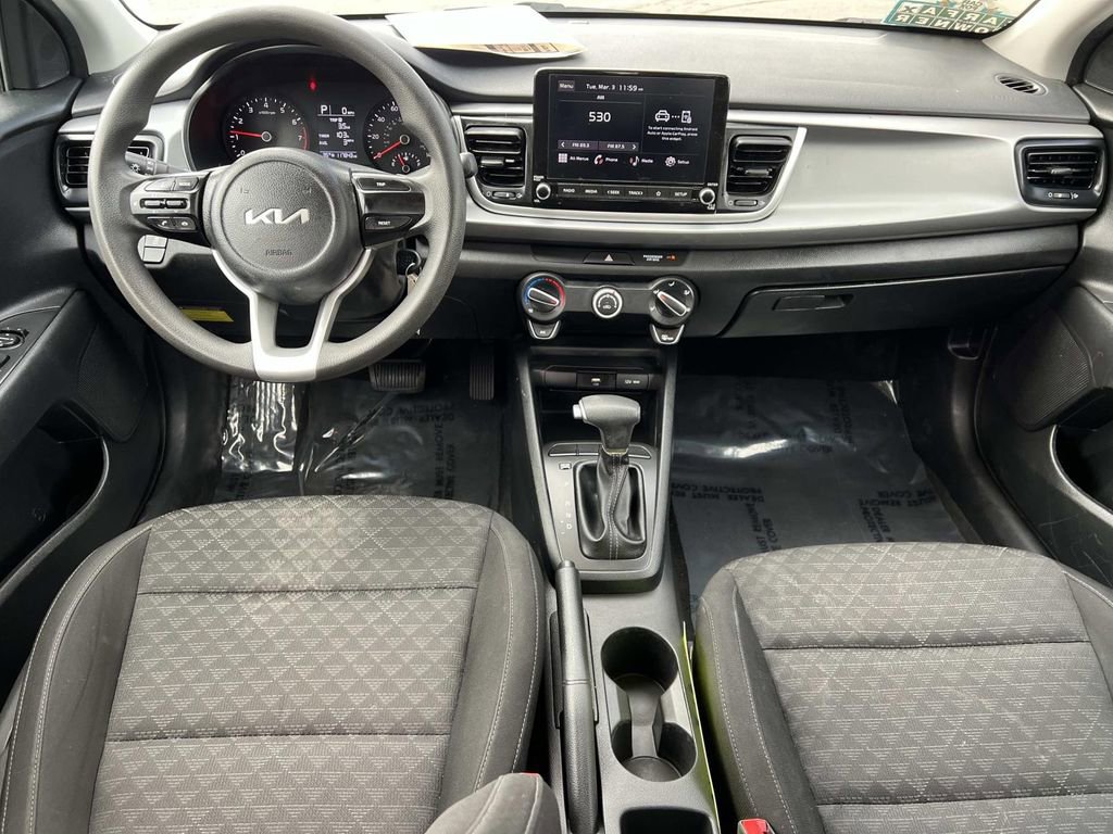Used 2022 Kia Rio LX image 3