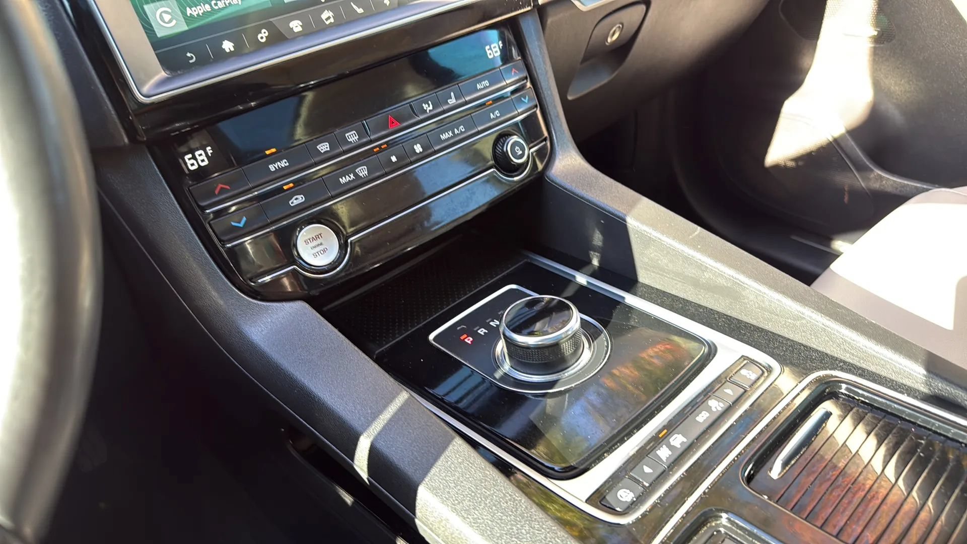 Used 2020 Jaguar F-PACE Premium AWD/4WD image 39