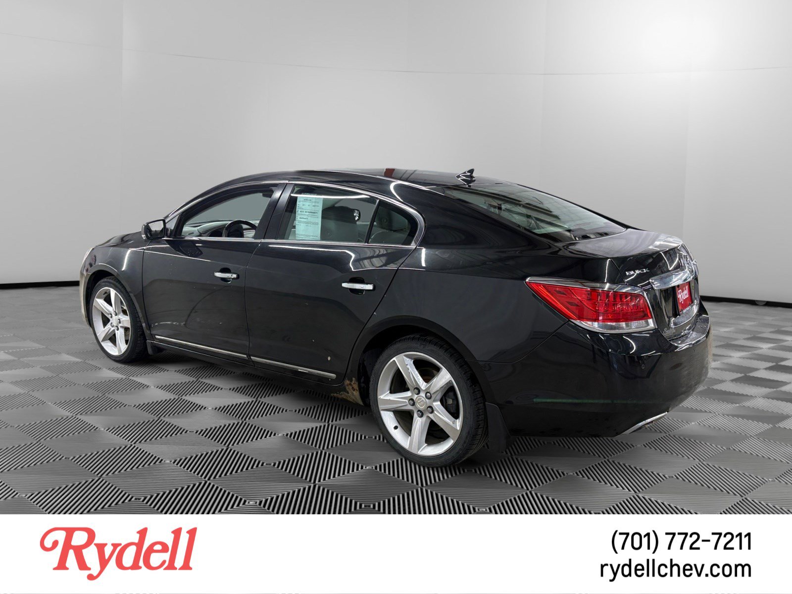Used 2013 Buick LaCrosse Touring FWD image 3