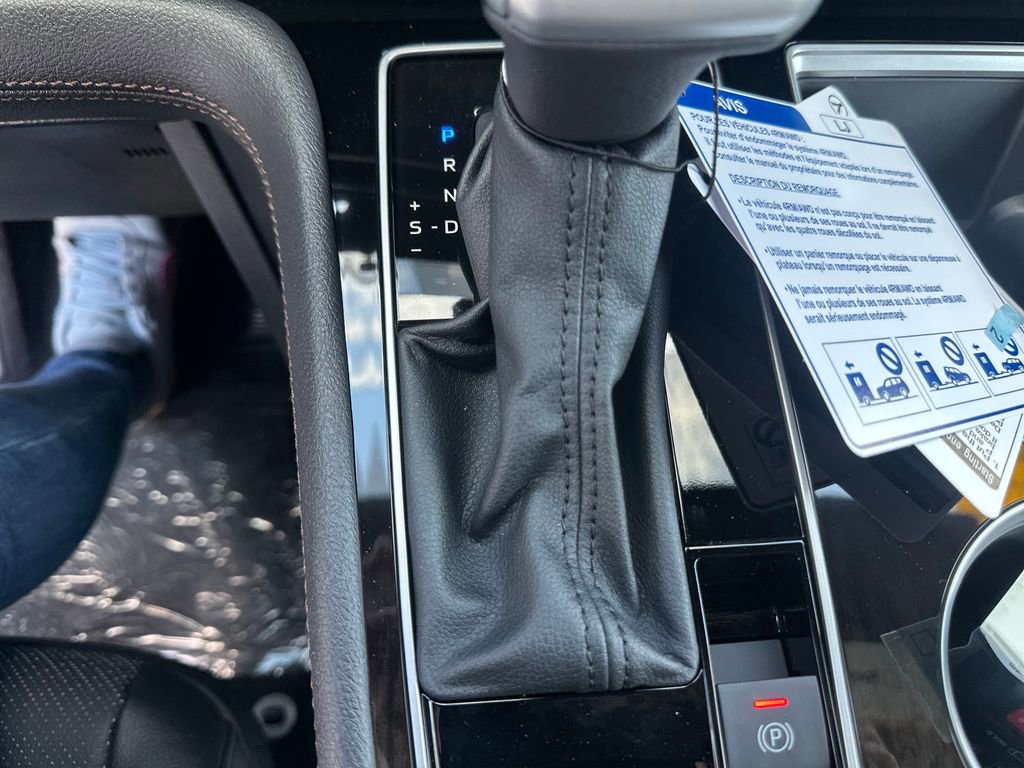 New 2026 Toyota Sienna Limited AWD/4WD image 26
