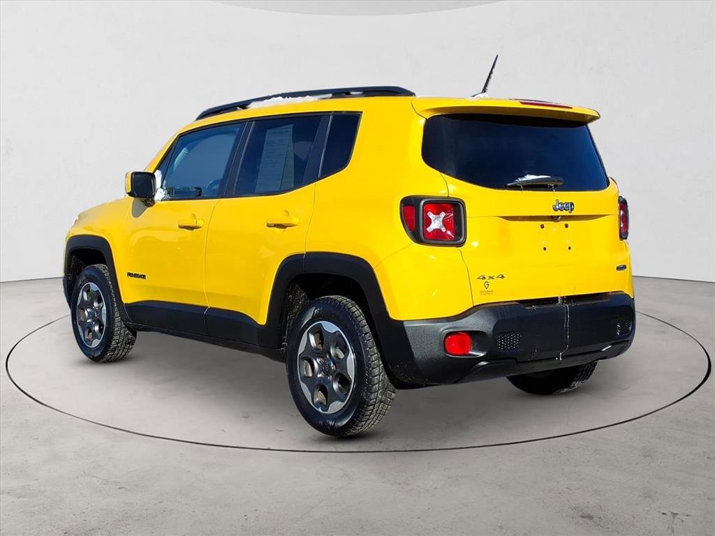 Used 2015 Jeep Renegade Latitude w/ Cold Weather Group II image 7
