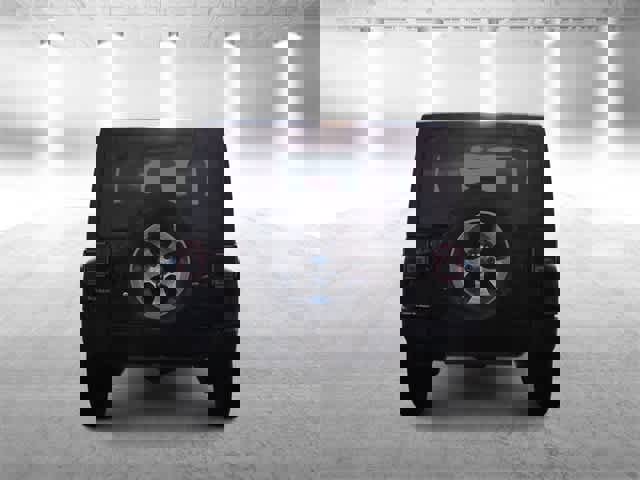 Used 2016 Jeep Wrangler Unlimited Sahara w/ Connectivity Group image 7